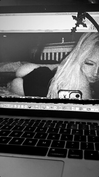 222.mollsx Nahé Úniky OnlyFans Fotka 28