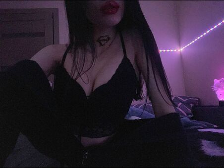 3tn4 Nahé Úniky OnlyFans Fotka 14