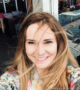 active.mum Nahé Úniky OnlyFans Fotka 11
