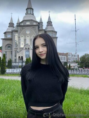 adellux Nahé Úniky OnlyFans Fotka 20