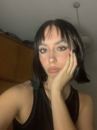 Aili Nahé Úniky OnlyFans Fotka 11