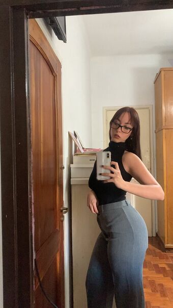 Aili Nahé Úniky OnlyFans Fotka 19