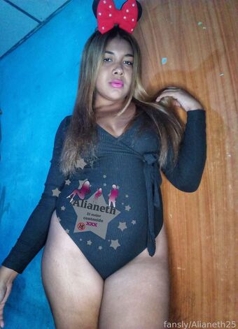 alianeth250 Nahé Úniky OnlyFans Fotka 1