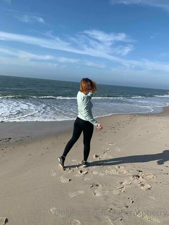 alineraspberry Nahé Úniky OnlyFans Fotka 6