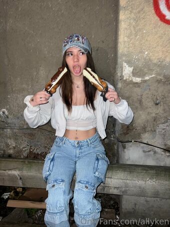 allyken Nahé Úniky OnlyFans Fotka 9