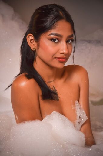 Alykas_ Nahé Úniky OnlyFans Fotka 3