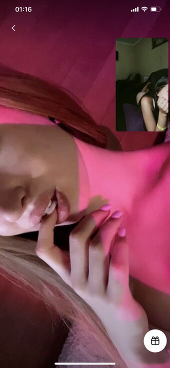 Amina Nahé Úniky OnlyFans Fotka 13