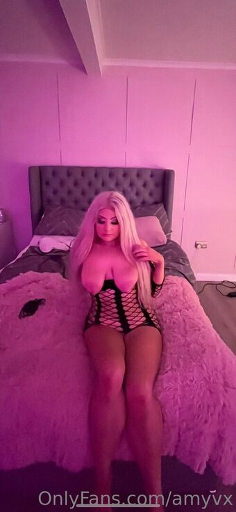 Amyvx Nahé Úniky OnlyFans Fotka 19