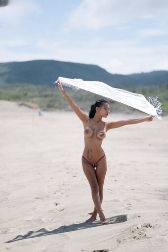 Anda Nahé Úniky OnlyFans Fotka 34