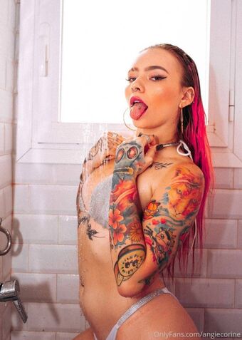 Angie Corine Nahé Úniky OnlyFans Fotka 11