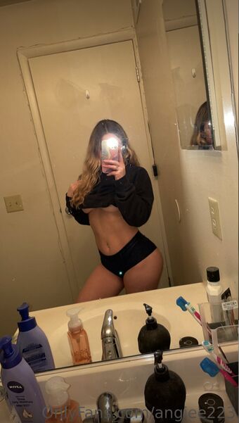 angieclydee
