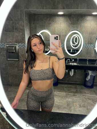 annahendrickss Nahé Úniky OnlyFans Fotka 18