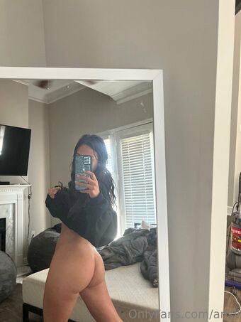 ansli Nahé Úniky OnlyFans Fotka 11