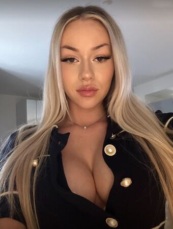 Anthea Nahé Úniky OnlyFans Fotka 73