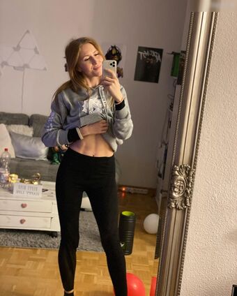 Apecast Nahé Úniky OnlyFans Fotka 4