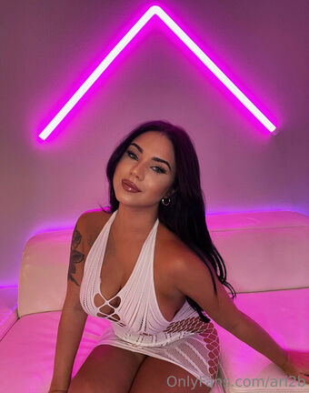 Ari2b Nahé Úniky OnlyFans Fotka 41