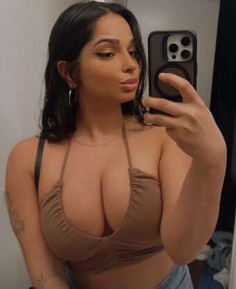Arylooloo Nahé Úniky OnlyFans Fotka 12