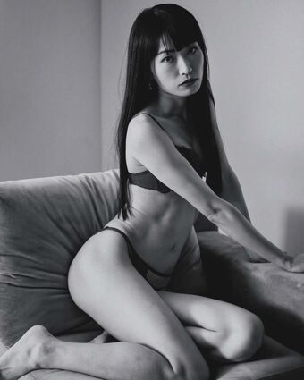 Asami Nahé Úniky OnlyFans Fotka 18
