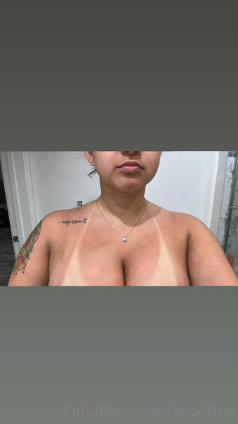 ask4iris Nahé Úniky OnlyFans Fotka 16