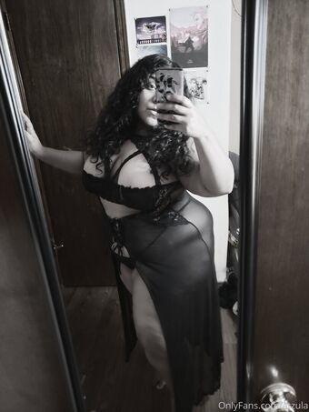 atzula Nahé Úniky OnlyFans Fotka 20