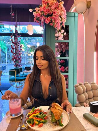 AuroraHall Nahé Úniky OnlyFans Fotka 17
