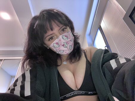 Avanie Nahé Úniky OnlyFans Fotka 9