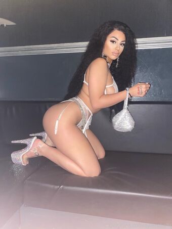 Ayleenbella Nahé Úniky OnlyFans Fotka 10