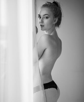 B Smith Nahé Úniky OnlyFans Fotka 5