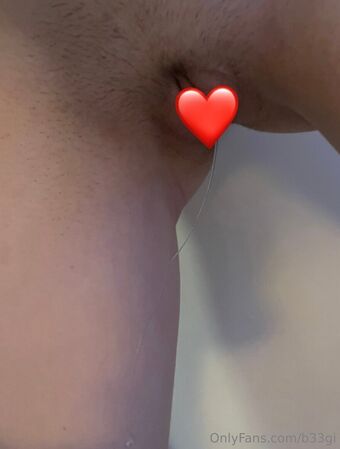 b33gi Nahé Úniky OnlyFans Fotka 12