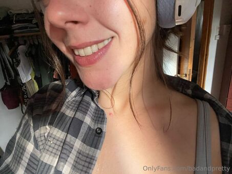 badandpretty Nahé Úniky OnlyFans Fotka 34