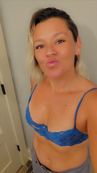 Basedmama Nahé Úniky OnlyFans Fotka 11