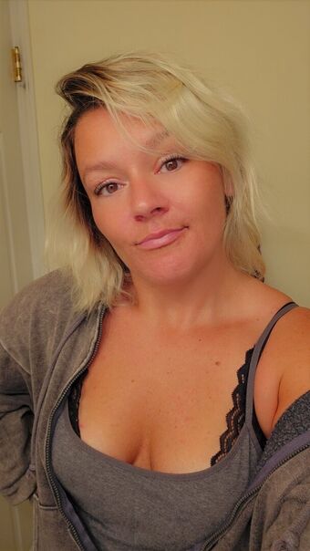 Basedmama Nahé Úniky OnlyFans Fotka 15