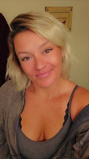 Basedmama Nahé Úniky OnlyFans Fotka 16