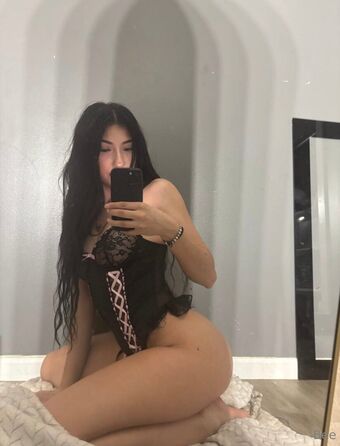 beeabzz Nahé Úniky OnlyFans Fotka 21