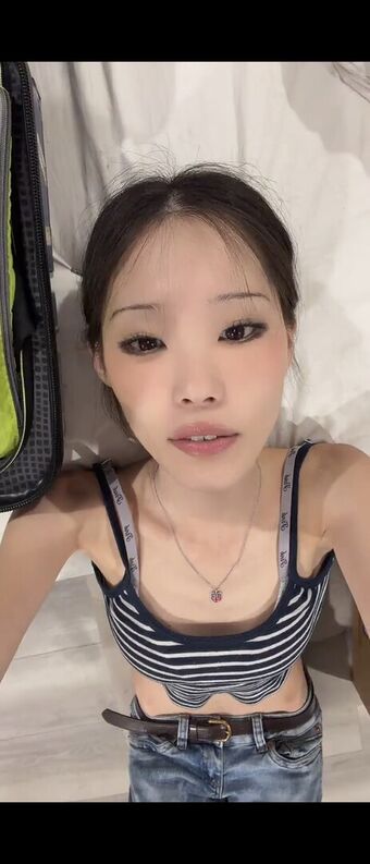 Beesobased Nahé Úniky OnlyFans Fotka 6