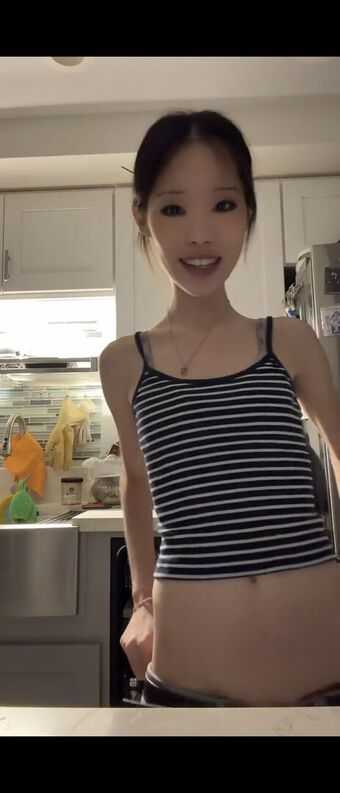 Beesobased Nahé Úniky OnlyFans Fotka 7
