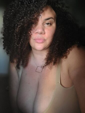 Beigewunder Nahé Úniky OnlyFans Fotka 3