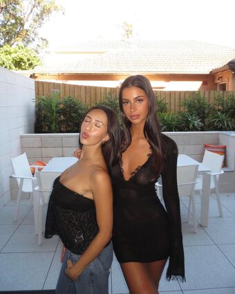 Bella Salerno Nahé Úniky OnlyFans Fotka 18