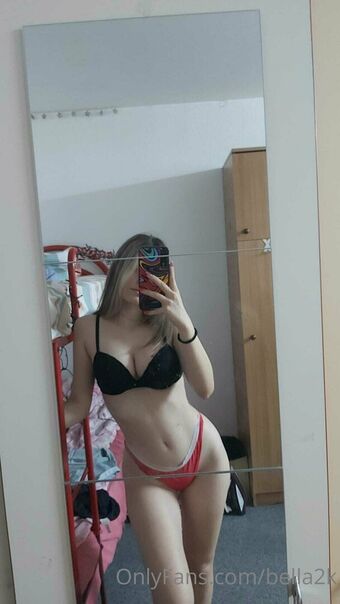 bella2k Nahé Úniky OnlyFans Fotka 15