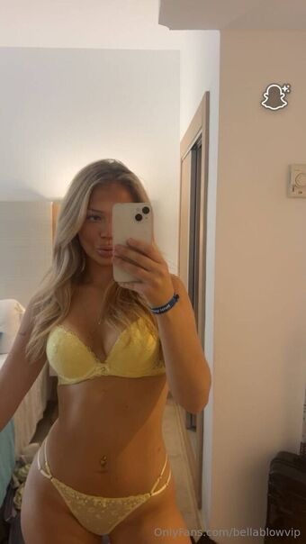 Bellablows Nahé Úniky OnlyFans Fotka 9