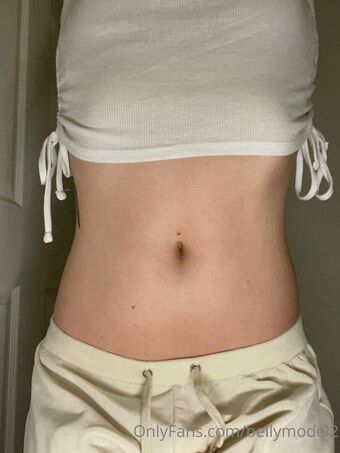 bellymodel2 Nahé Úniky OnlyFans Fotka 17
