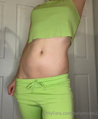 bellymodel2 Nahé Úniky OnlyFans Fotka 25