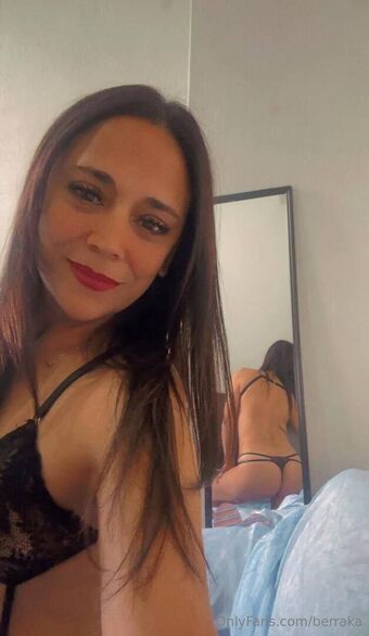 berraka Nahé Úniky OnlyFans Fotka 16