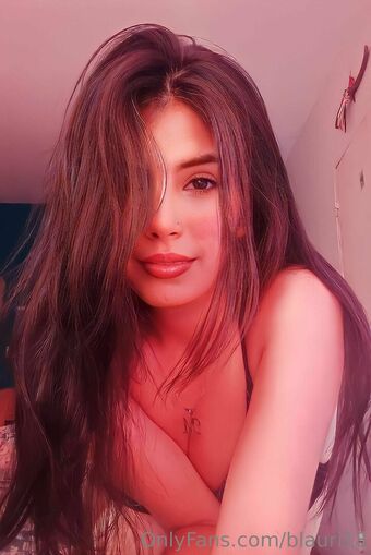 blauri18 Nahé Úniky OnlyFans Fotka 18