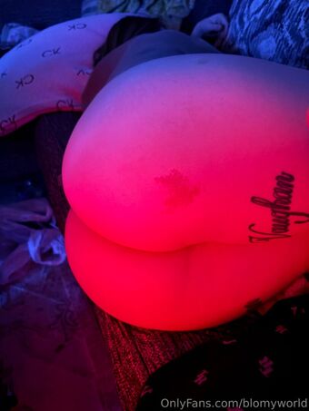 blomyworld Nahé Úniky OnlyFans Fotka 18
