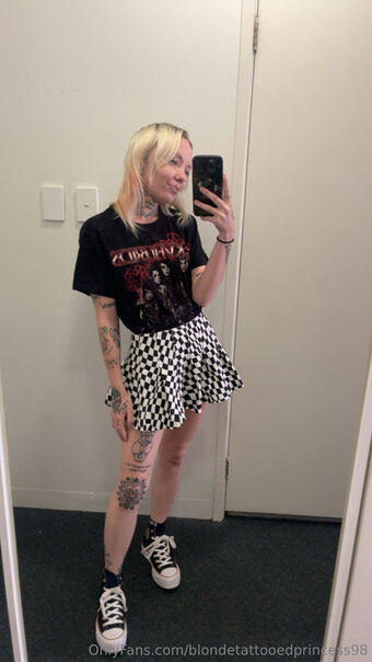 blondetattooedprincess98