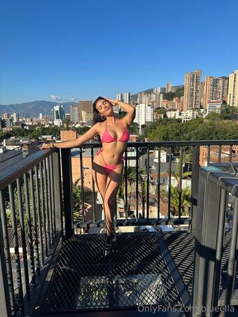 blueella Nahé Úniky OnlyFans Fotka 40