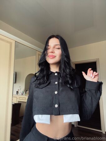 brianabloom Nahé Úniky OnlyFans Fotka 3