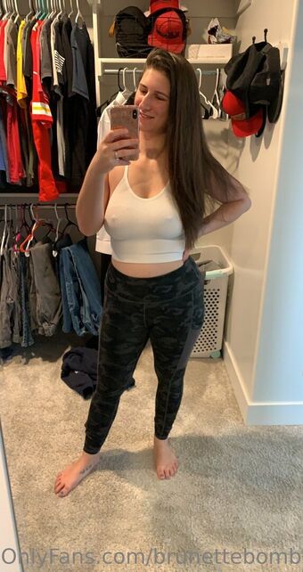 brunettebombshell13 Nahé Úniky OnlyFans Fotka 34
