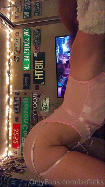 bsflicks Nahé Úniky OnlyFans Fotka 18